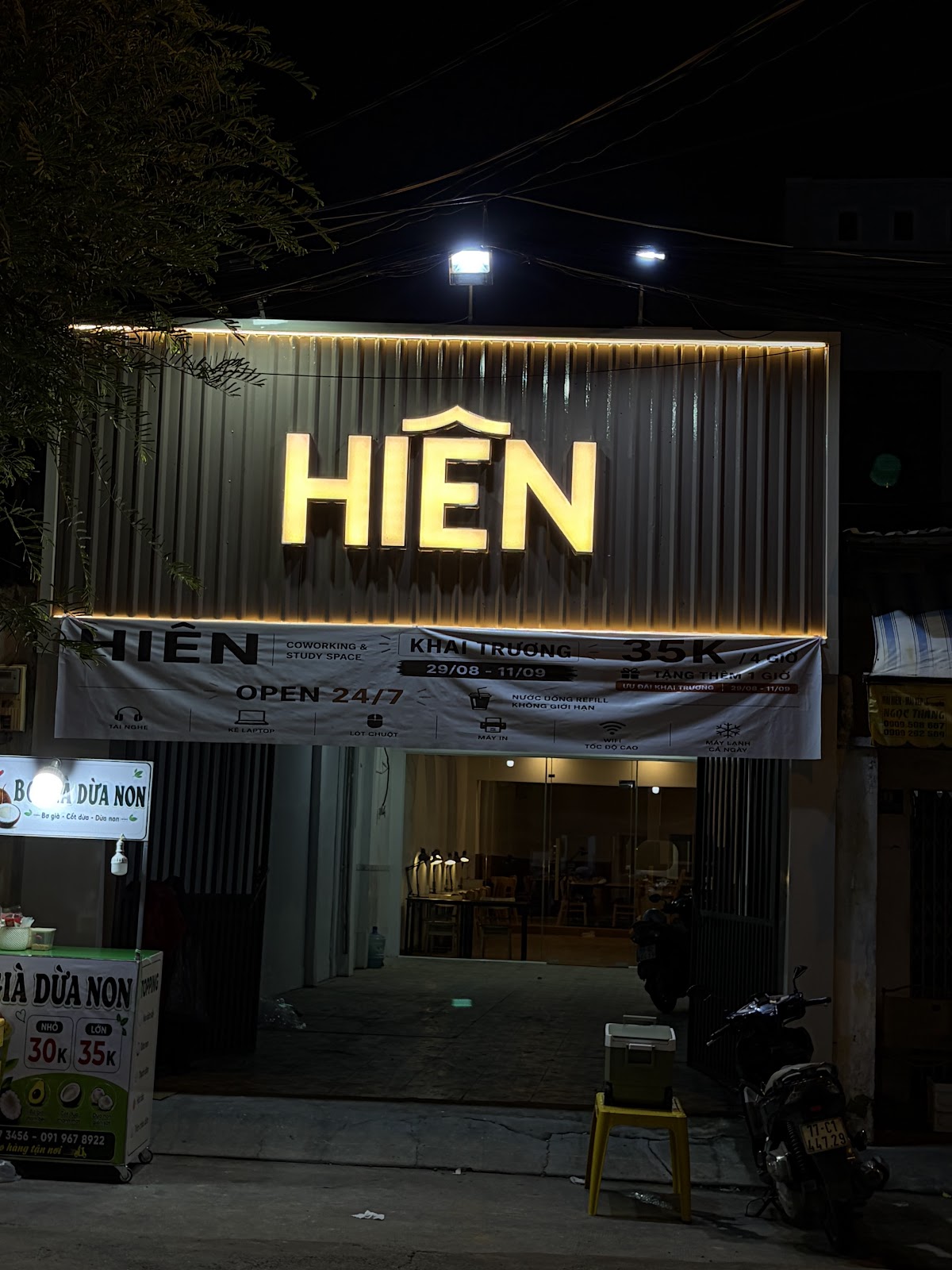 Khu vực chỗ ngồi làm việc